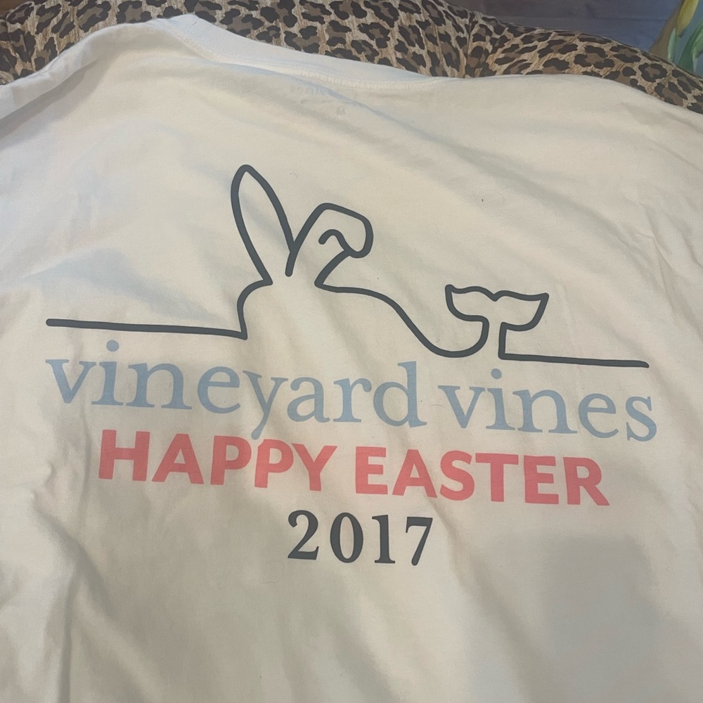 Medium Vineyard Vines Easter L/S shirt